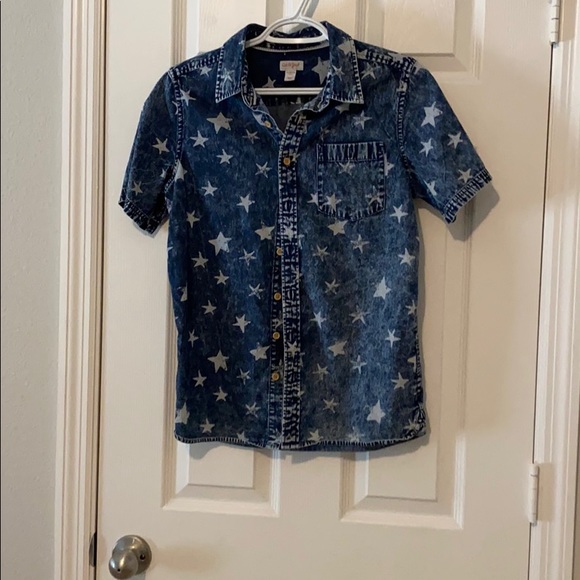 Shirts - Picture 4 of 9